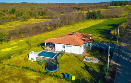 Radini Villa | Idyllic Villa Petar: Poolside Retreat in Brtonigla