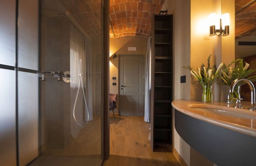 Montaldo Roero Villa | Enchanting Villa Relais Casa Clara with Pool & Spa in Piemonte