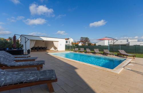 Valbandon Villa | Idyllic Villa Rampic with Private Pool Steps from the Beach