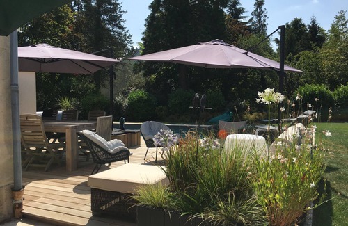 Noisy-le-Roi House | Inviting Villa with Pool Near Paris and Versailles