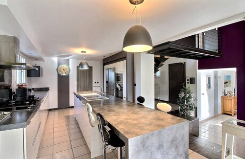 Portiragnes Villa | Idyllic Villa with Heated Pool and Ocean Views, 9.8/10 Rated