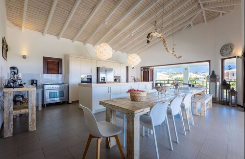 Jan Thiel Villa | Villa Mi Cuna: Relaxing Villa with Pool by the Beach