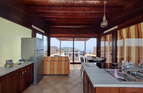 Pergole House | Casa del Faro: Private Pool Villa with Ocean Views