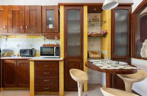 San Vito Apartment | Elegant Villa with Swimming Pool & Private Parking