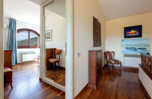 San Vito Apartment | Elegant Villa with Swimming Pool & Private Parking