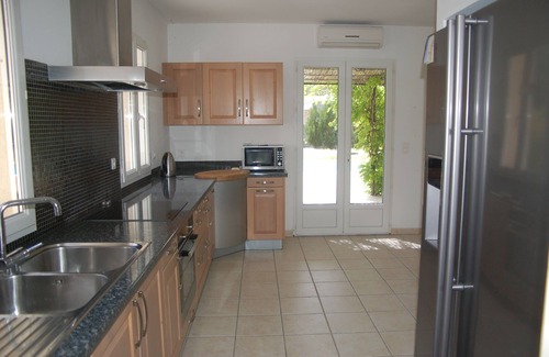 Sablet House | Inviting Villa with Pool & Garden near Vaison-LaR