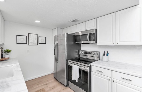 Spring Branch Central House | Discover a New VRBO Listing in Pet-Friendly Spring Branch