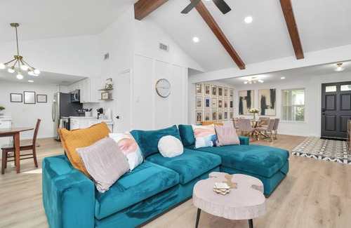 Spring Branch Central House | Discover a New VRBO Listing in Pet-Friendly Spring Branch