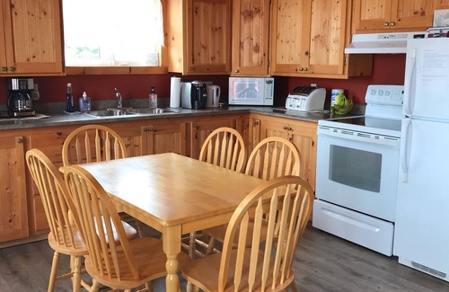 Cymbria Cottage | Idyllic Waterfront Cottage with Ocean View & Pool Access