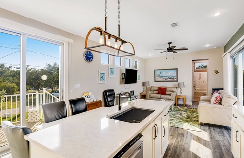 Doctor's Arm House | Idyllic Waterfront Retreat with Ocean Views and Spa