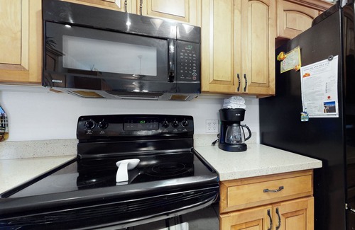 Port Isabel House | Pet-Friendly Waterfront Retreat with Private Dock & Pool