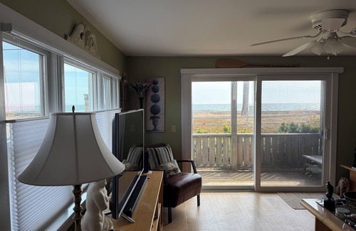 Provincetown Condo | Idyllic Waterfront Retreat with Ocean Views and Pool Access