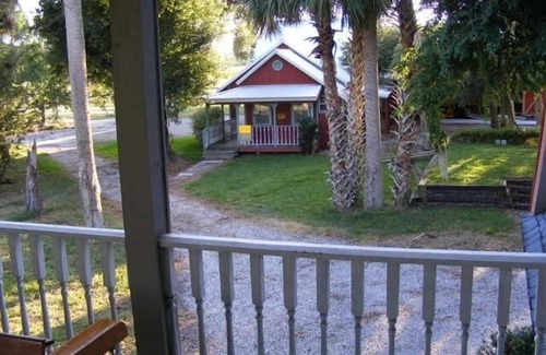 DeLand House | Idyllic Waterfront Ranch on St. John's River with Spa & Pool