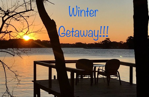Norfolk - Virginia Beach Cottage | Serene Waterfront Cottage with Ocean View & Spa Amenities