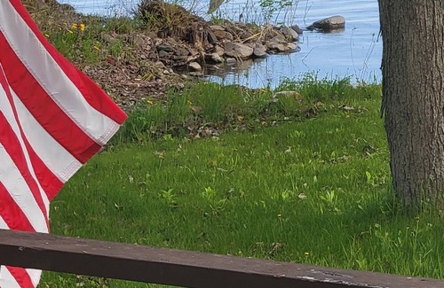 Swanton Cottage | Waterfront Cottage: Sunset Views & Family-Friendly Fun