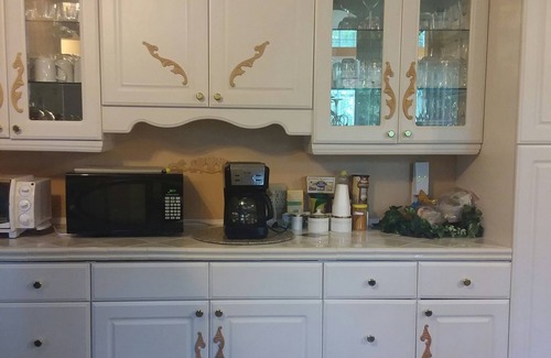Southeast Raleigh House | Inviting Waterfront Retreat with Pool and Spa Amenities