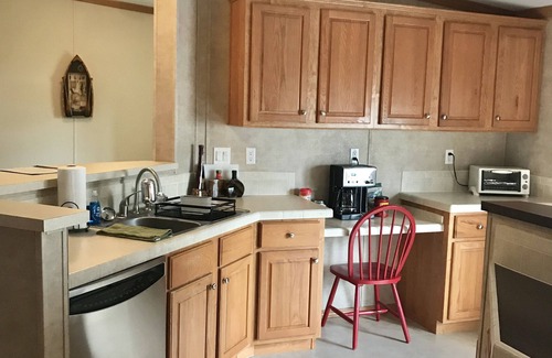 Satsuma House | Idyllic Waterfront Home with Kitchen and Breakfast Included