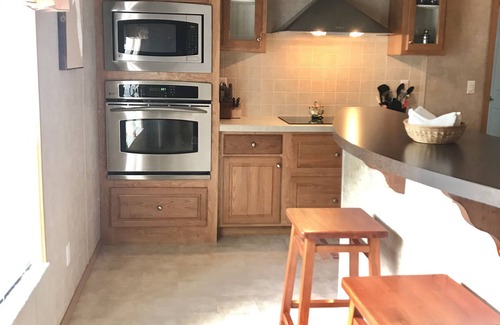Satsuma House | Idyllic Waterfront Home with Kitchen and Breakfast Included
