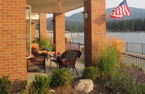 Post Falls Condo | Beautiful Waterfront Condominium