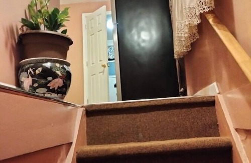 Queens Apartment | Welcoming Apartment Perfect for Family Getaways