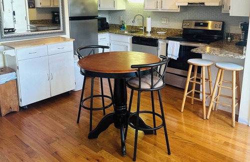 Wells Condo | Inviting Wells Maine Condo Village by the Sea with Pool & Spa