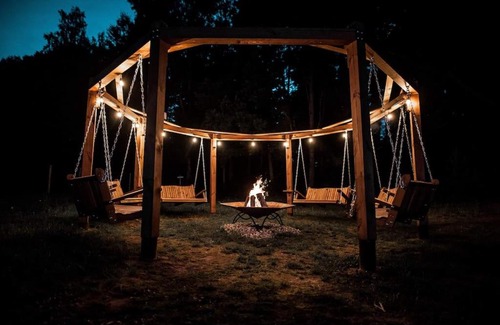 Milzkalne House | Exceptional Log Cabin Retreat with Pet-Friendly Amenities
