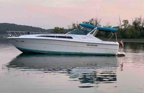 Catskill Boat Rental | Rated 10/10: Yacht on Catskill Creek with Pool & Ocean View