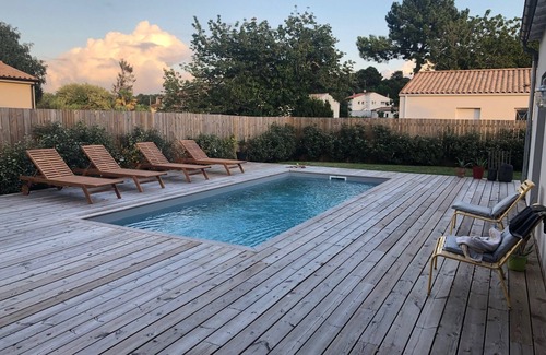 Saint-Augustin Villa | Tranquil ZEN Villa with Pool and Enclosed Garden