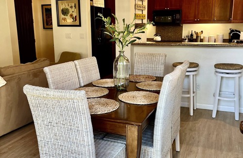 La Quinta Cove Villa | Charming Corner Resort Suite with Pool and Spa Amenities
