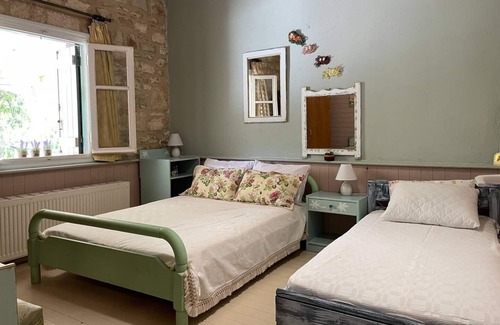 Nidri Cottage | Family Cottage with Private Pool and Ocean View in Vafkeri