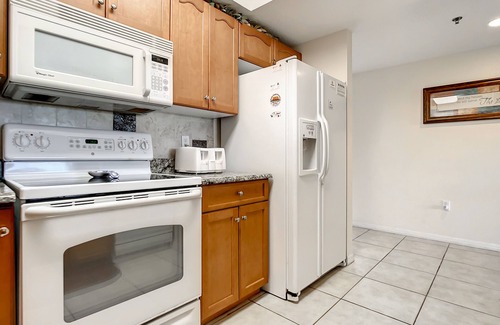 New Smyrna Beach Condo | Elegantly Designed 3/2 Condo with Breathtaking Estuary Views