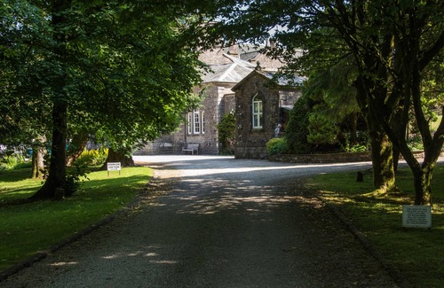 Orton Cottage | Elegant Cottage Retreat with Pool & Family-Friendly Amenities