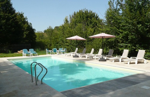 Daglan House | Idyllic Stone Barn Retreat with Heated Pool near Daglan