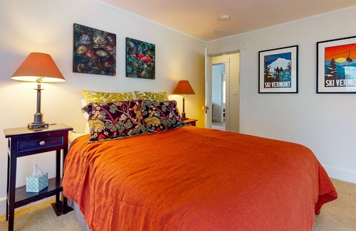 Newfane Apartment | Beautifully decorated downtown apt with lawn, patio, washer/dryer, & streaming