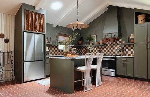 Oak Ridge House | Stylish Vintage Home in North Austin - Family-Friendly Retreat