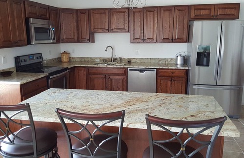 Nebo Apartment | Cozy Lake Side Apartment - Guest Rated 9.8, Family Friendly