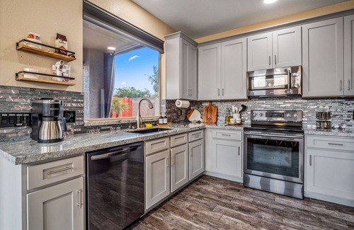 East Mesa House | Idyllic Mesa Home with Private Pool & Ocean View Retreat
