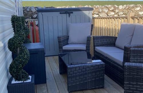 Monreith House | Inviting 2 Bedroom Static Caravan - Child Friendly Retreat