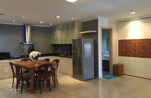 Jakarta Apartment | Stylish 2 Bedroom Apartment in Senayan Area