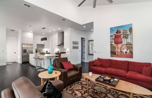 Travis Heights House | Renovated Retreat Near South Congress: Guest Rated 9.8