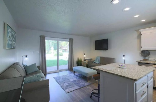 St. George Condo | Stylish Condo with Fountain Views & Spa Amenities