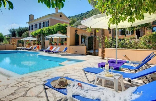 Vatos Villa | Elegant 19th Century Country House with Private Pool