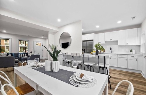 Towson House | Renovated 4-Bedroom Townhome Near Towson University