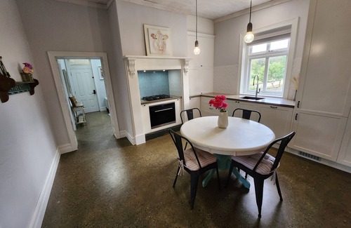 Kuitpo Cottage | Renovated Country Cottage near McLaren Vale Wineries