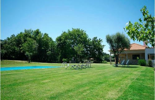 Fornelos Villa | Discover Quinta Fornelos: Vineyard Retreat with Private Pool