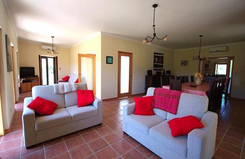 Fornelos Villa | Discover Quinta Fornelos: Vineyard Retreat with Private Pool