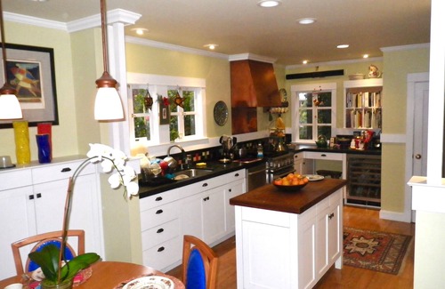 North Berkeley House | Charming 3 BR Arts & Crafts House with Family Amenities