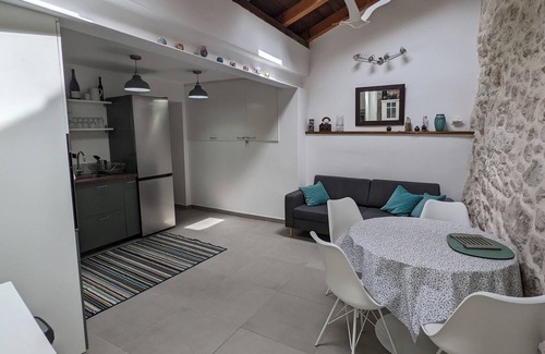 Susica Cottage | Beautifully restored old stone house with amazing outdoor space!