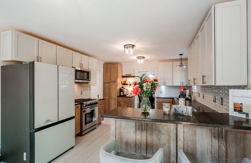 Corvallis House | Top-Rated Restored Home Near OSU with Spa & Hot Tub