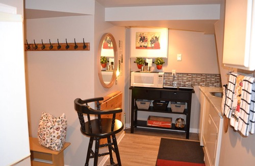 Burlington House | Elegant 1 Bedroom Suite with Private Pool in South Burlington
